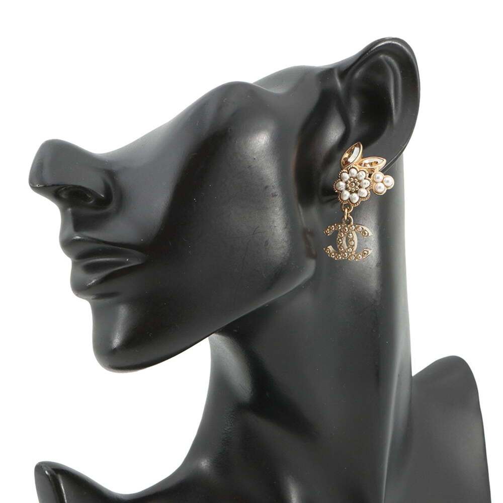 CHANEL Authentic Pearl Logo Earrings - Picture 4 of 10